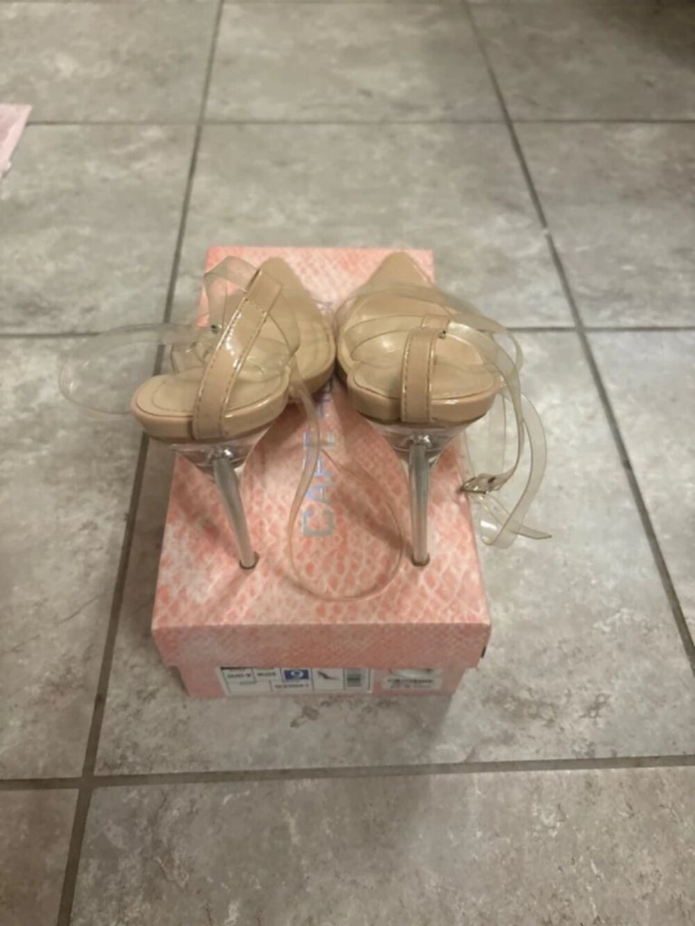 Shoes - Picture 4 of 4